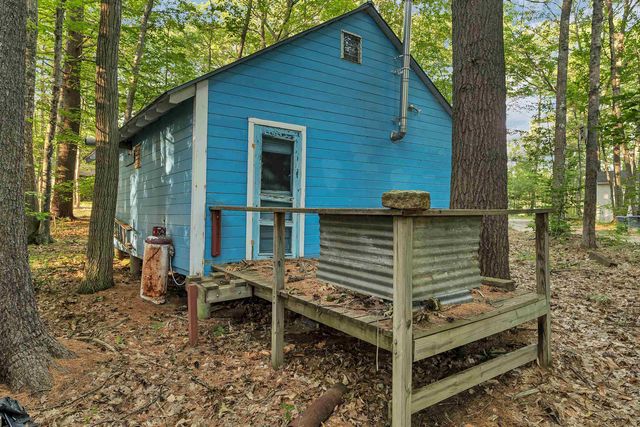 19 Sherwood Forest Drive, Canterbury, NH 03224