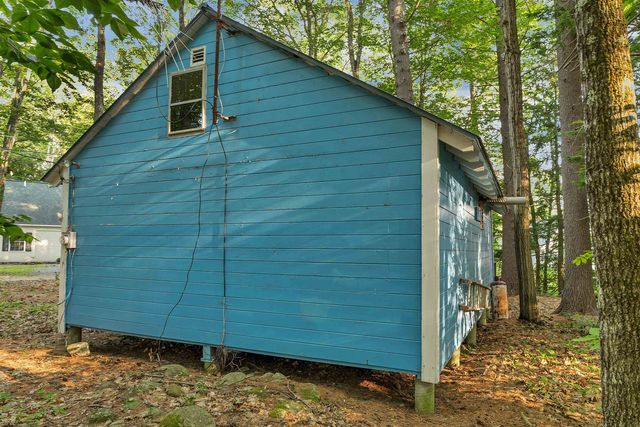 19 Sherwood Forest Drive, Canterbury, NH 03224