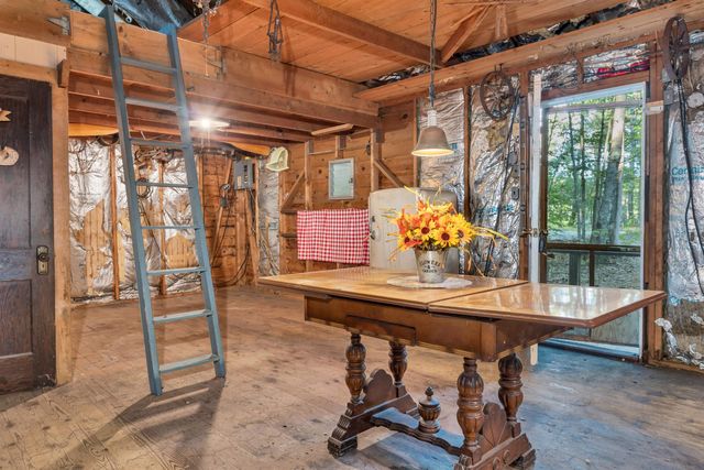 19 Sherwood Forest Drive, Canterbury, NH 03224