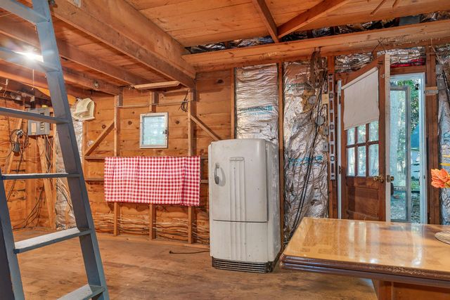 19 Sherwood Forest Drive, Canterbury, NH 03224