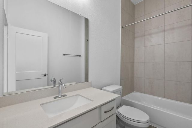 333 Gambels Quail Road, Waller, TX 77447