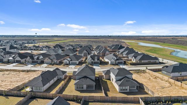 333 Gambels Quail Road, Waller, TX 77447