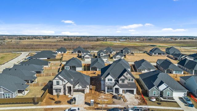 333 Gambels Quail Road, Waller, TX 77447