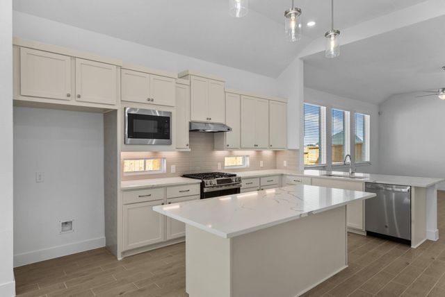 333 Gambels Quail Road, Waller, TX 77447