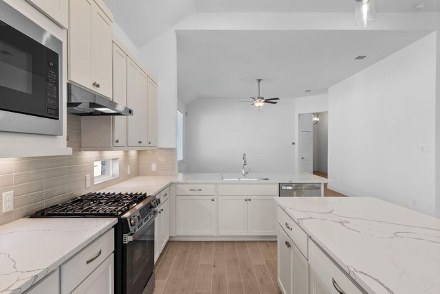 333 Gambels Quail Road, Waller, TX 77447