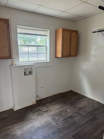 1310 S Chadbourne St, San Angelo, TX 76903