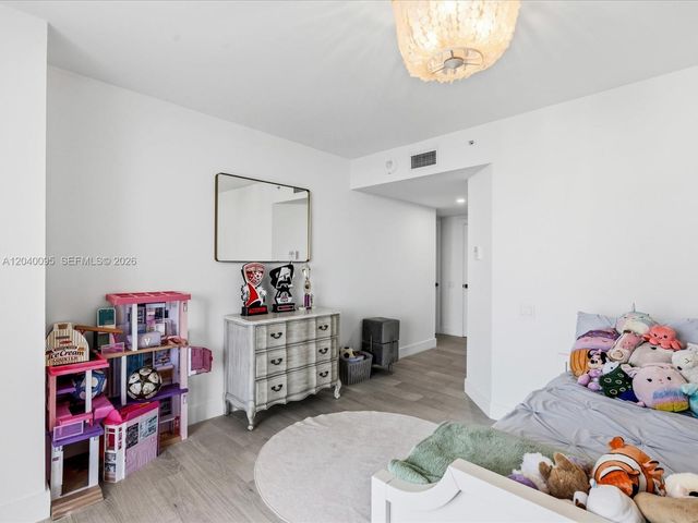 701 Brickell Key Blvd 1903, Miami, FL 33131