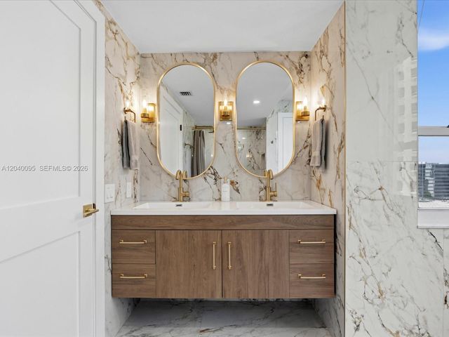 701 Brickell Key Blvd 1903, Miami, FL 33131