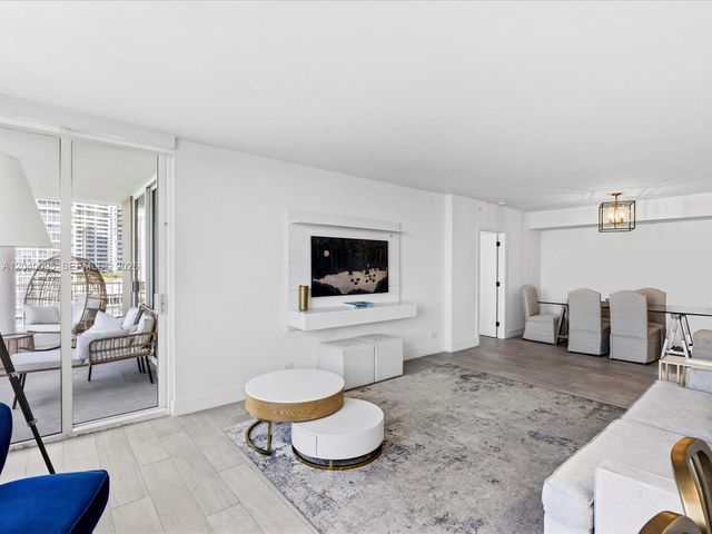 701 Brickell Key Blvd 1903, Miami, FL 33131
