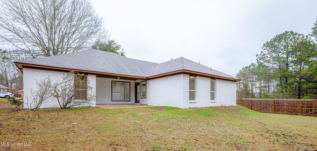 807 Meadow Way Cove, Byram, MS 39272