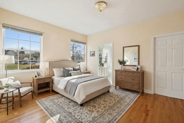 2382 Carillon Drive, Grayslake, IL 60030