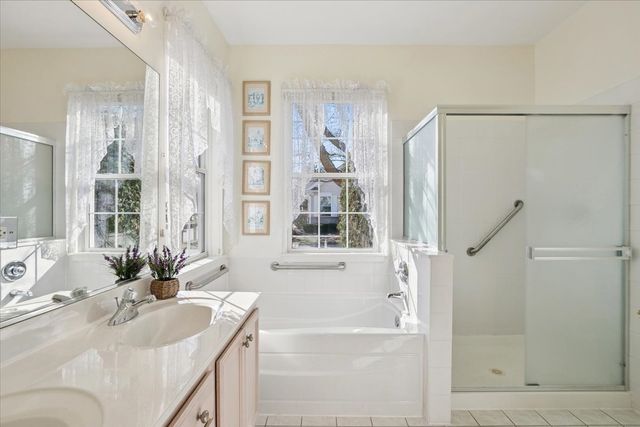 2382 Carillon Drive, Grayslake, IL 60030