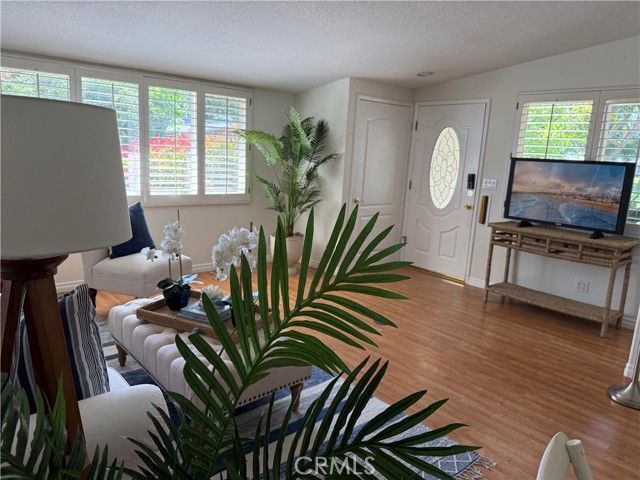 1330 Kenwood Rd M7-157F, Seal Beach, CA 90740