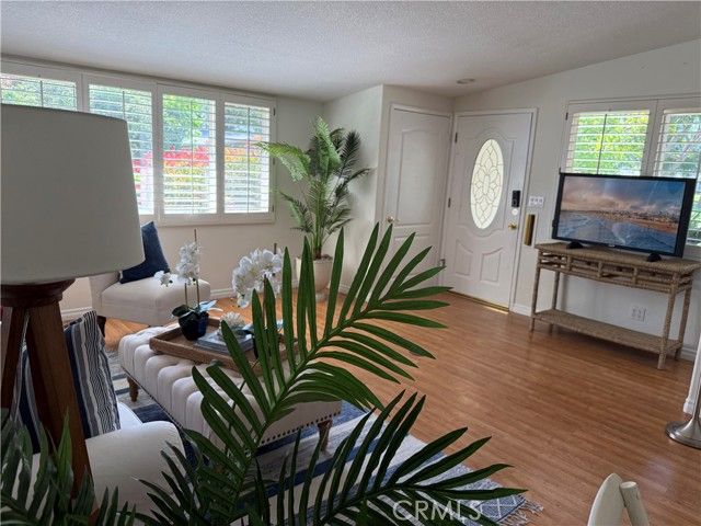 1330 Kenwood Rd M7-157F, Seal Beach, CA 90740