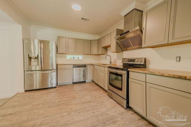 3235 Bayou Dr, Pensacola, FL 32505