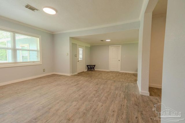 3235 Bayou Dr, Pensacola, FL 32505