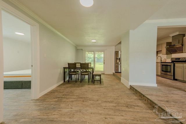3235 Bayou Dr, Pensacola, FL 32505