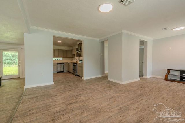 3235 Bayou Dr, Pensacola, FL 32505