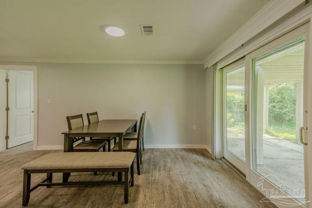 3235 Bayou Dr, Pensacola, FL 32505