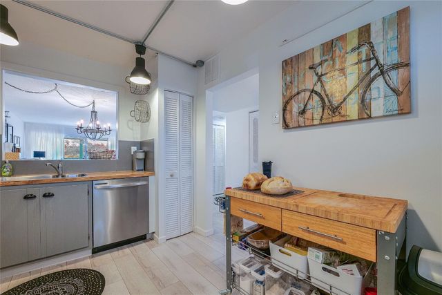 3920 Inverrary Boulevard 404-C, Lauderhill, FL 33319