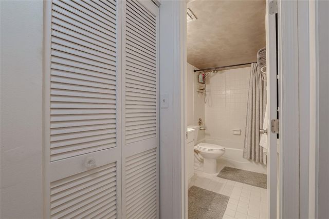 3920 Inverrary Boulevard 404-C, Lauderhill, FL 33319