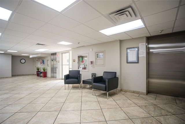 3920 Inverrary Boulevard 404-C, Lauderhill, FL 33319