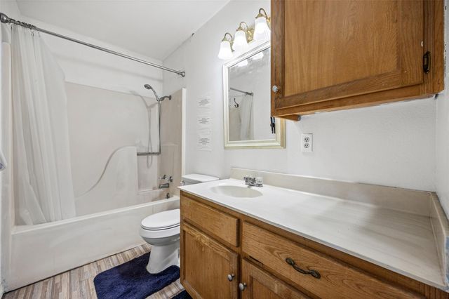 6843 S Lakewood DR, Georgetown, TX 78633