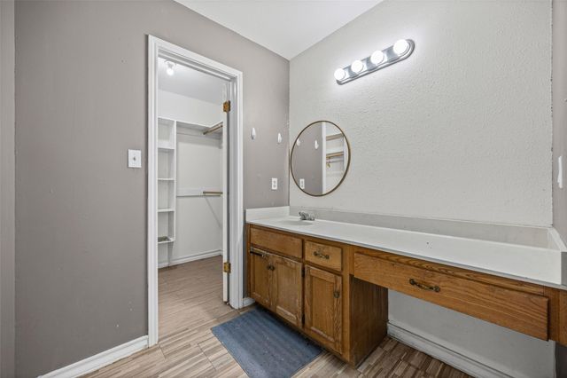 6843 S Lakewood DR, Georgetown, TX 78633