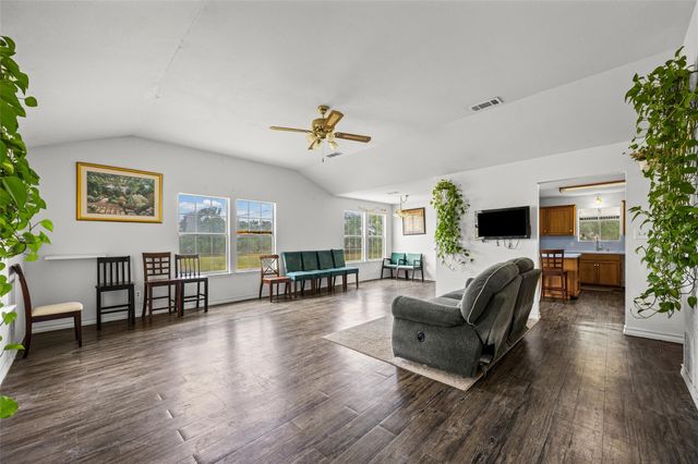 6843 S Lakewood DR, Georgetown, TX 78633