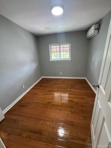 409 S 3rd Avenue, Mount Vernon, NY 10550