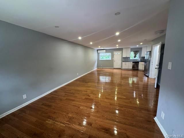 409 S 3rd Avenue, Mount Vernon, NY 10550