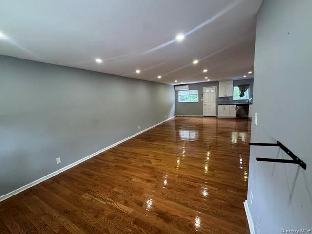 409 S 3rd Avenue, Mount Vernon, NY 10550
