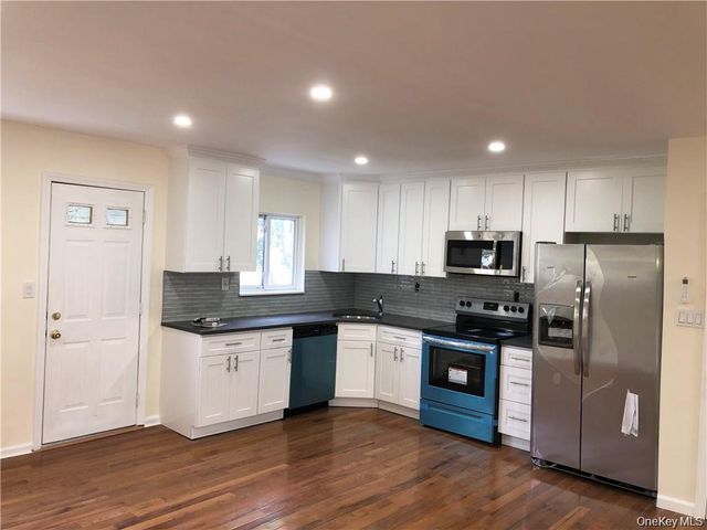 409 S 3rd Avenue, Mount Vernon, NY 10550