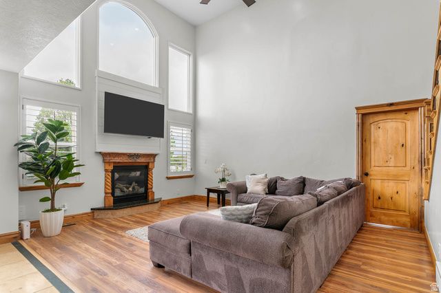1568 ASHBY GROVE CIR, Riverton, UT 84065