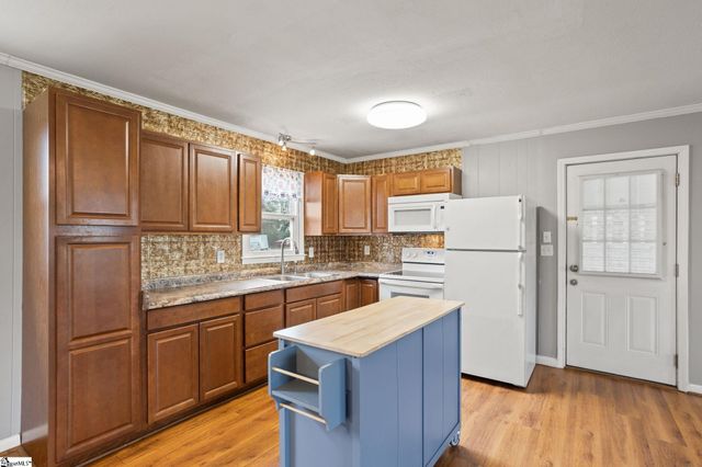 411 Pelzer Highway, Easley, SC 29642