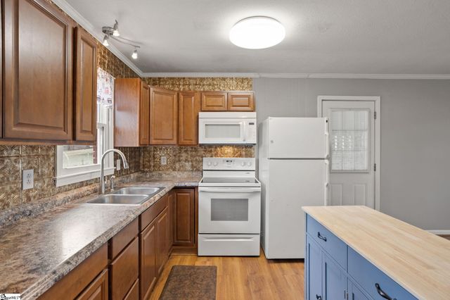 411 Pelzer Highway, Easley, SC 29642