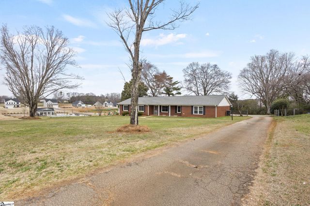 411 Pelzer Highway, Easley, SC 29642