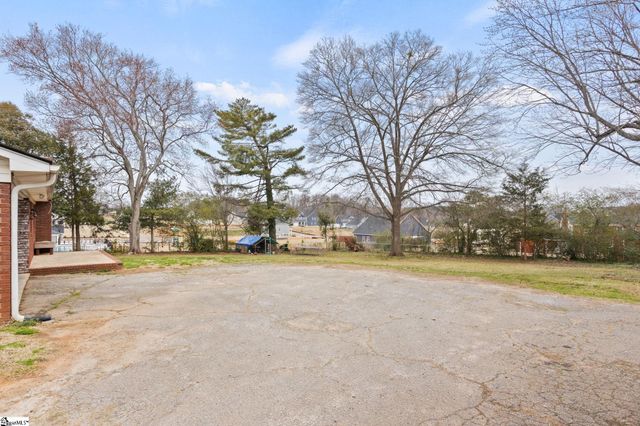 411 Pelzer Highway, Easley, SC 29642