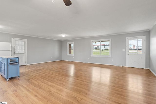 411 Pelzer Highway, Easley, SC 29642