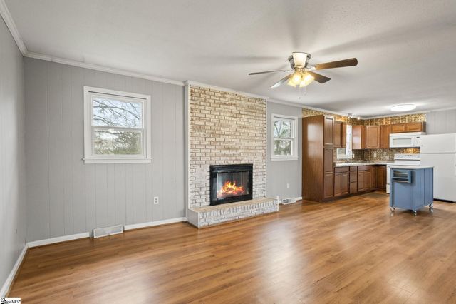 411 Pelzer Highway, Easley, SC 29642