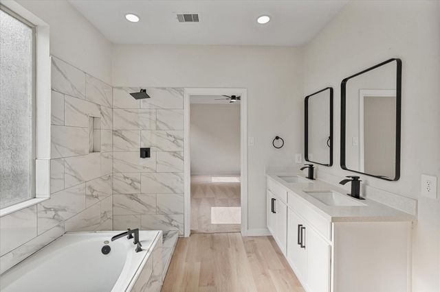 14151 Astonshire Lane, Houston, TX 77014