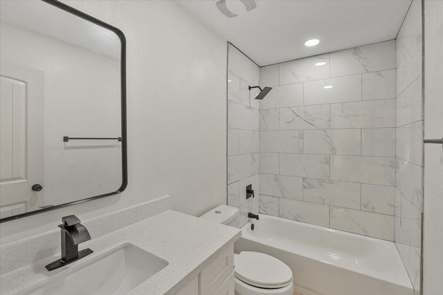 14151 Astonshire Lane, Houston, TX 77014