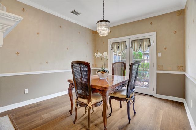 1135 Enclave Square W, Houston, TX 77077