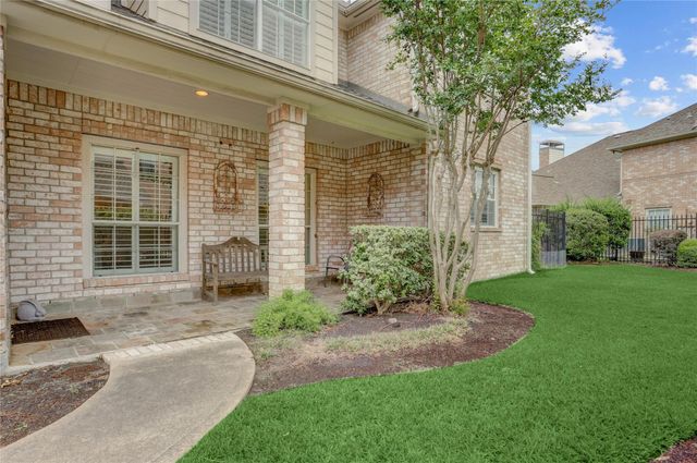 1135 Enclave Square W, Houston, TX 77077