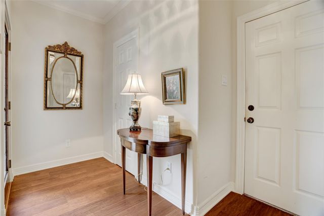 1135 Enclave Square W, Houston, TX 77077
