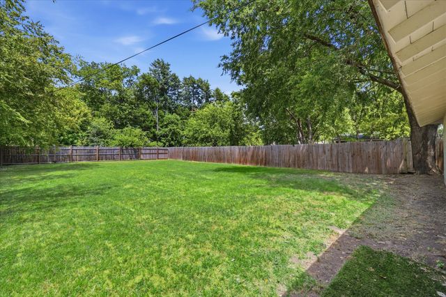 610 Crescent Street, Denton, TX 76201