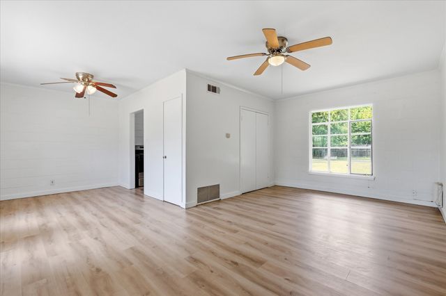610 Crescent Street, Denton, TX 76201