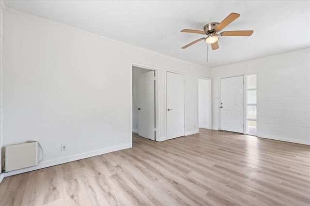 610 Crescent Street, Denton, TX 76201