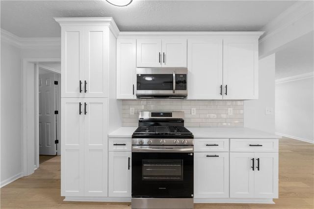 6913 Wynmeadow Drive, Stone Mountain, GA 30087