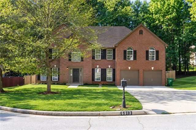 6913 Wynmeadow Drive, Stone Mountain, GA 30087